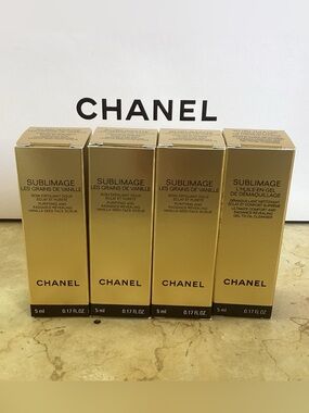 CHANEL Sublimage Les Grains de Vanille Mini Face Scrub - Gold Bundle